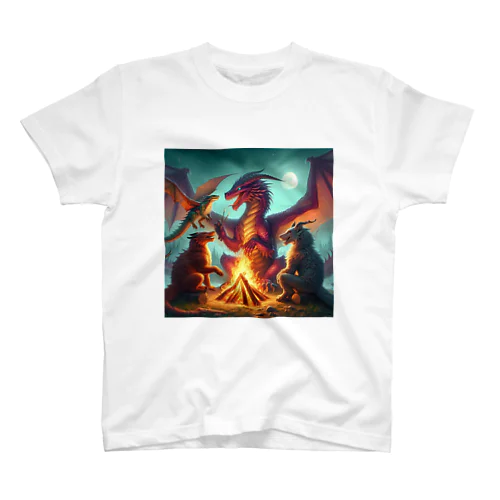 ドラゴンとその仲間たちのたき火会 Regular Fit T-Shirt