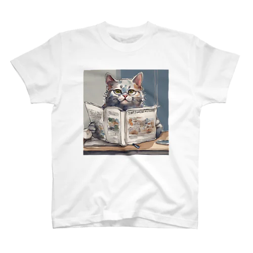 雑誌を読む猫 スタンダードTシャツ