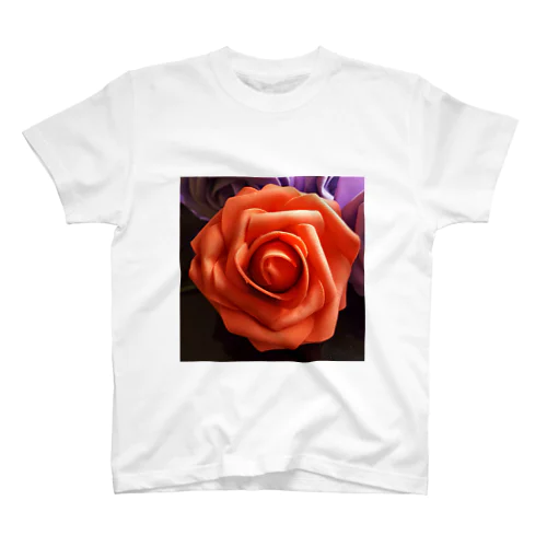 魅力的な赤い薔薇 スタンダードTシャツ