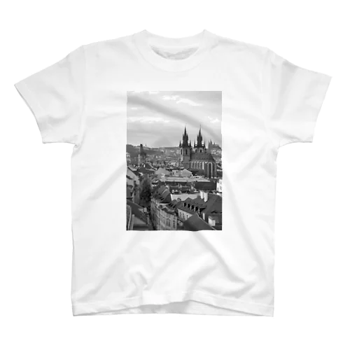 世界を旅する窓 Regular Fit T-Shirt