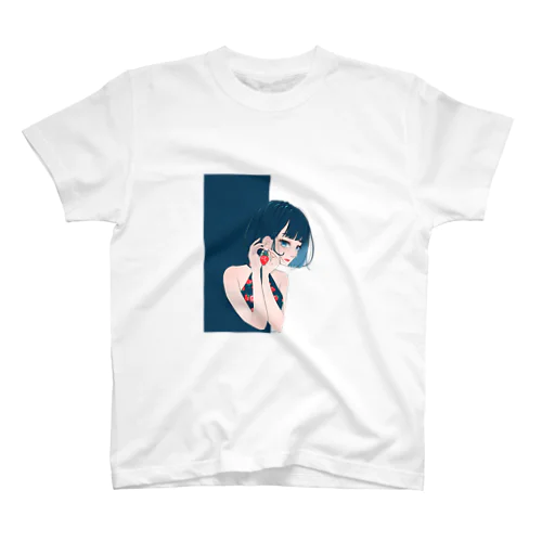 苺のイヤリング Regular Fit T-Shirt
