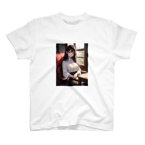 一休みしている美女 スタンダードTシャツ