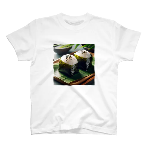 日本の風景:お母さんの味''おにぎり" "おむすび''、Japanese scenery: Mom's taste rice balls "Onigri" "Omusubi" Regular Fit T-Shirt