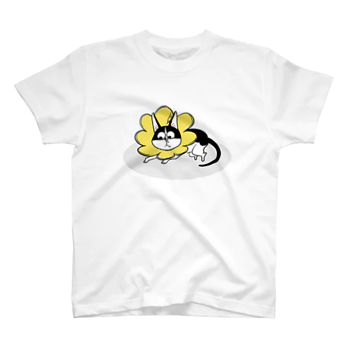 落ち込むチロル(猫)さん スタンダードTシャツ