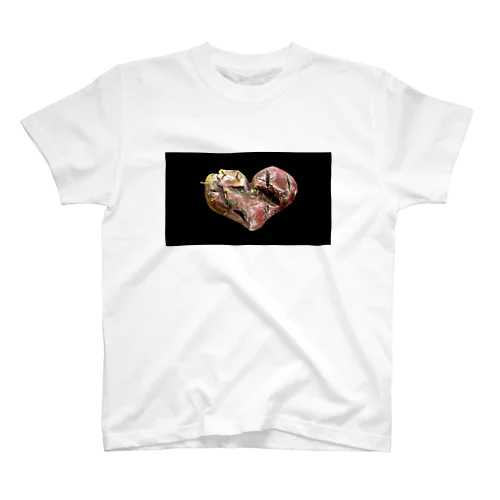 えぐれた心❤️ Regular Fit T-Shirt