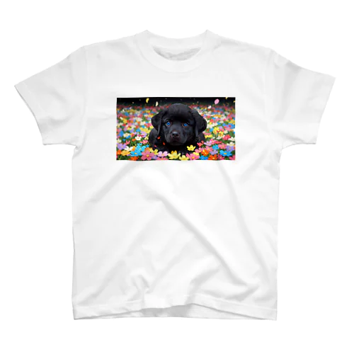 ラブラドールの子犬 Regular Fit T-Shirt