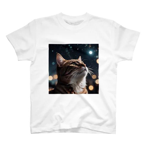 星を見る猫 Regular Fit T-Shirt