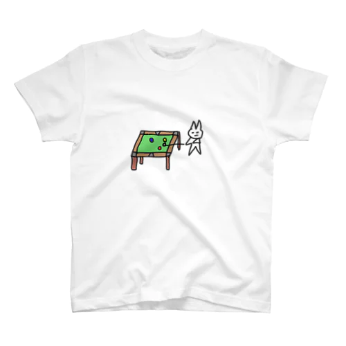 ビリヤードをするフレイザーくん スタンダードTシャツ