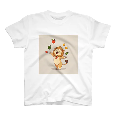 かわいいライオンのジャグリングフルーツ Regular Fit T-Shirt
