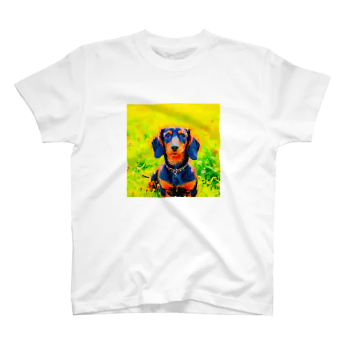 水彩画の犬 花畑のミニチュアダックスフンドのイラスト Regular Fit T-Shirt