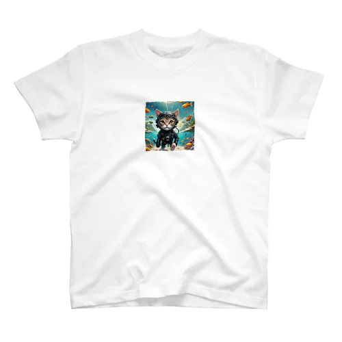 猫ダイバー Regular Fit T-Shirt