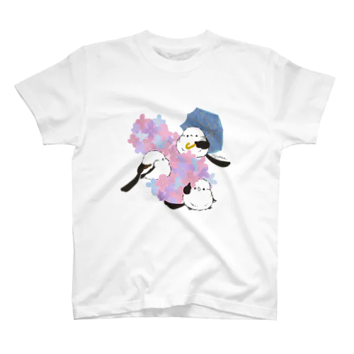 あじさいとシマエナガ_かさ＠ぴよ手帖 | シマエナガ雑貨 Regular Fit T-Shirt