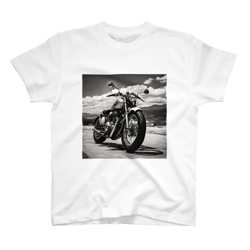 クラシックバイクの美学：時代を超えたエレガンス Regular Fit T-Shirt
