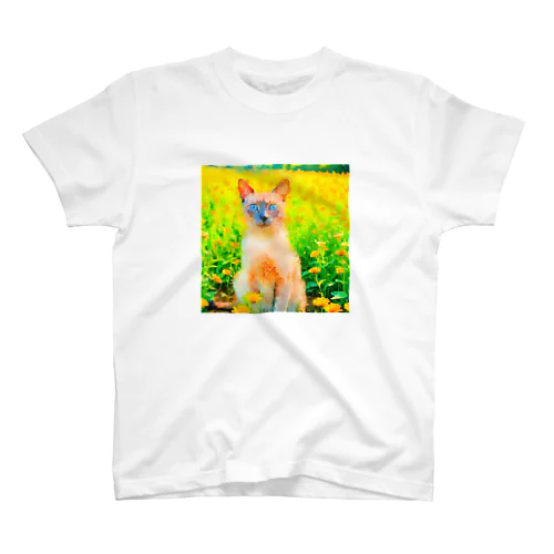 猫の水彩画/花畑のトンキニーズねこのイラスト/ポイントネコ スタンダードTシャツ