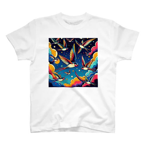 幻想的な世界を飛ぶ燕 Regular Fit T-Shirt