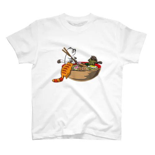 ラーメンを食べるかわいいネコのアニメ！ Regular Fit T-Shirt