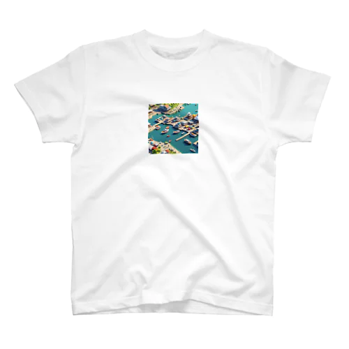 海辺のヨットハーバー Regular Fit T-Shirt