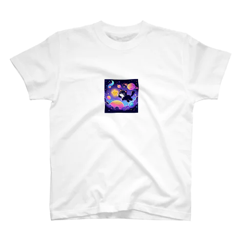 夜空で遊ぶネコにゃん⭐️ スタンダードTシャツ