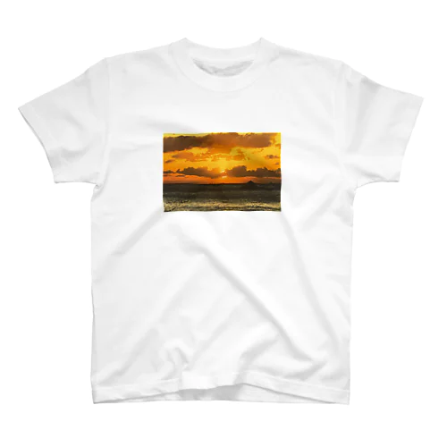 夕陽の海 Regular Fit T-Shirt