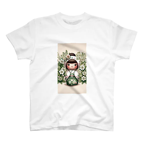 kokeshi dolls白い花 Regular Fit T-Shirt