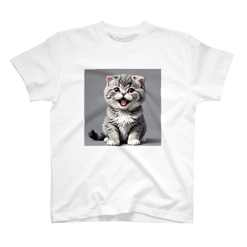 甘えん坊な子猫 Regular Fit T-Shirt