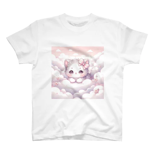 「雲の中のふわふわ子猫」 スタンダードTシャツ