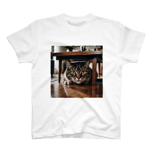 隠れる猫 Regular Fit T-Shirt