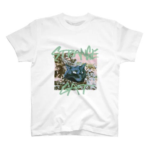 strange cat Regular Fit T-Shirt