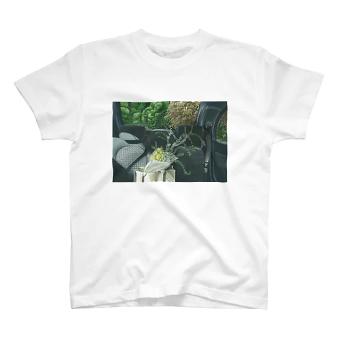 車とミモザ Regular Fit T-Shirt