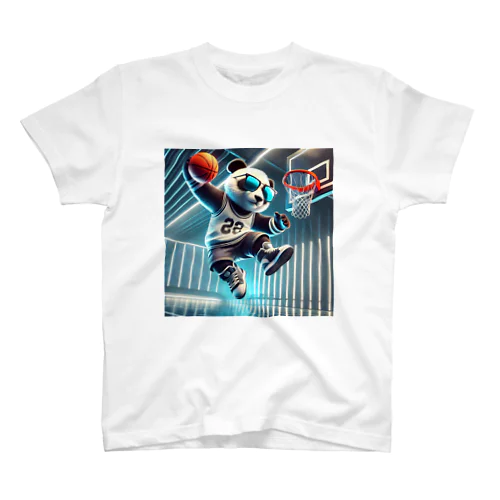 クールなパンダのダンクショット Regular Fit T-Shirt