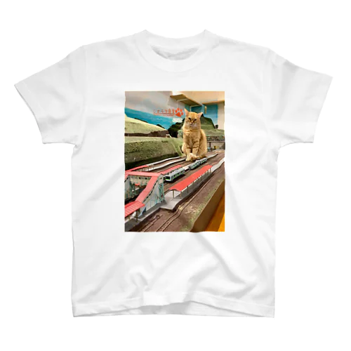 ジオラマニャンコ「ここ」ちゃん Regular Fit T-Shirt