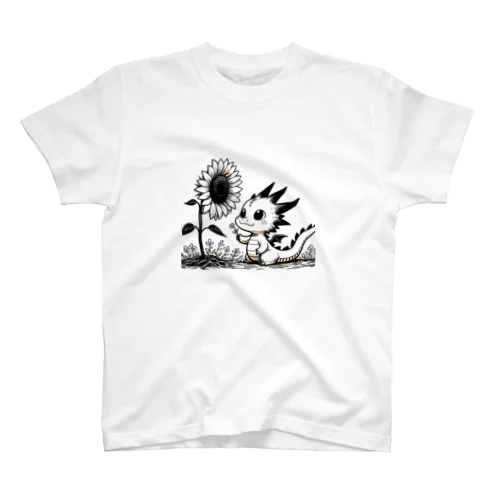 ドラゴンとひまわり Regular Fit T-Shirt