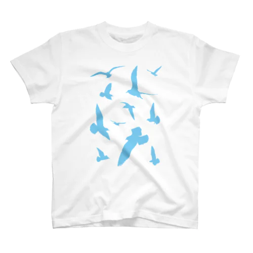 大空に羽ばたく鳥のシルエット Regular Fit T-Shirt