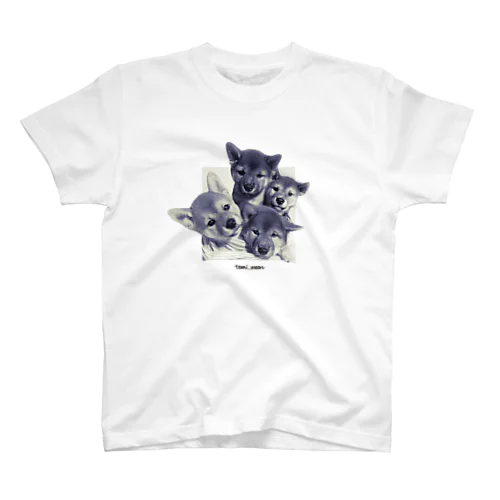 【tomi_moon】柴犬のとびだす！4姉妹 モノクロ Regular Fit T-Shirt