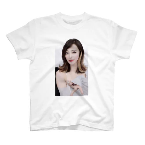 みーちゃん Regular Fit T-Shirt