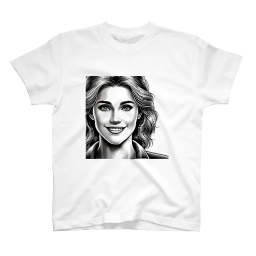 微笑む女性 Regular Fit T-Shirt