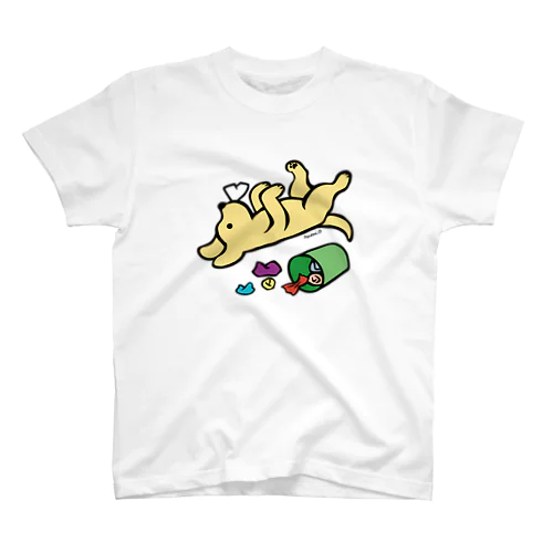 イエローラブラドールと暮らせば Regular Fit T-Shirt