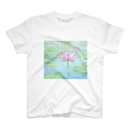 上品な色合いのロータス柄Tシャツです。 Regular Fit T-Shirt