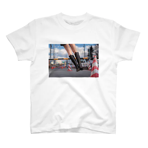 『本日の浮遊』Today's Levitation 01/07/2011 Regular Fit T-Shirt