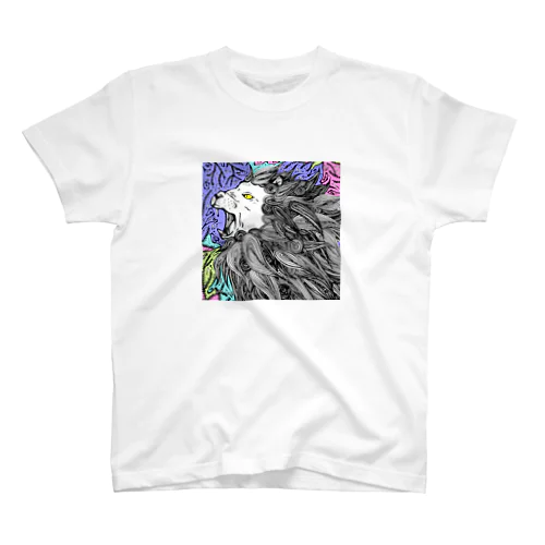 見据えるライオン Regular Fit T-Shirt