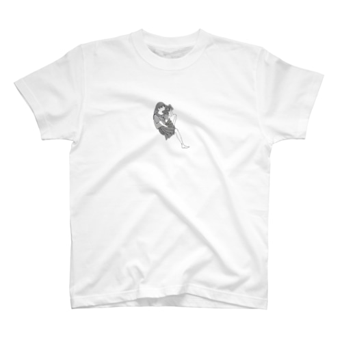制服のおんなのこ。（モノクロ版） Regular Fit T-Shirt