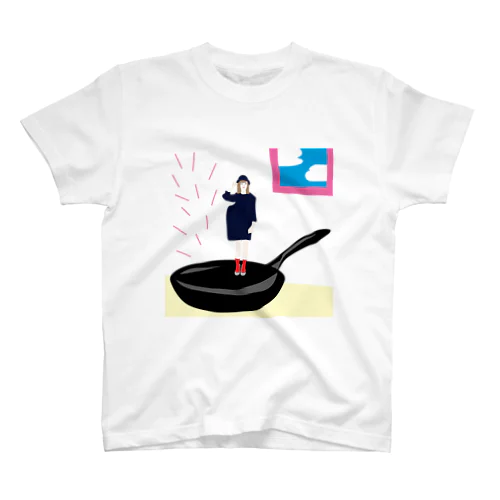 フライパンガール Regular Fit T-Shirt