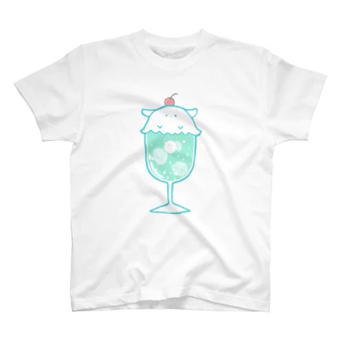 クリームソーダに擬態するメンダコ（淡色メロンソーダ）-擬態妖精ミミカ- スタンダードTシャツ