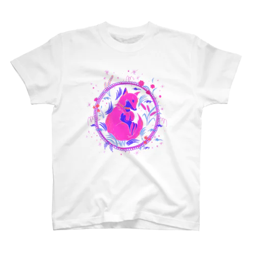 キツネ犬のお昼寝(pink) Regular Fit T-Shirt