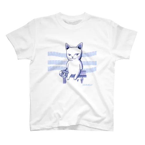 さびしい目をした猫　【夏】 Regular Fit T-Shirt