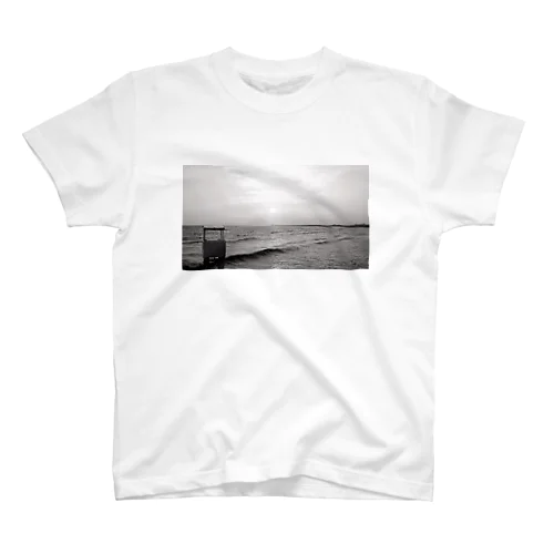 Beach Black and White スタンダードTシャツ