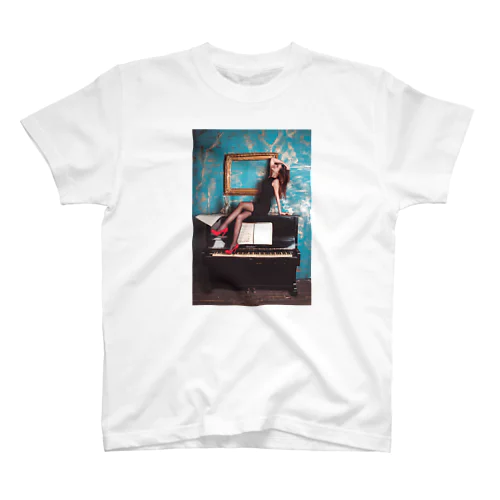 ピアノ Regular Fit T-Shirt