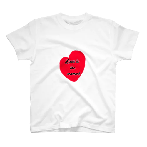 Love is the moment スタンダードTシャツ