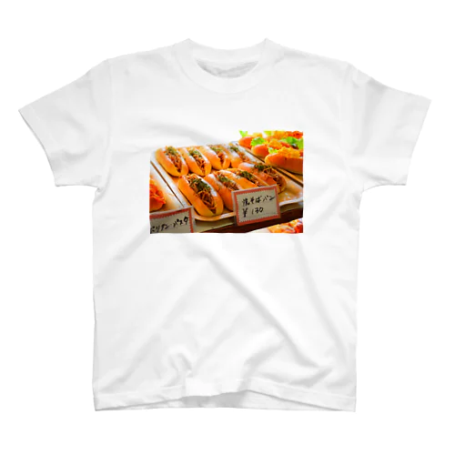 焼きそばパン Regular Fit T-Shirt