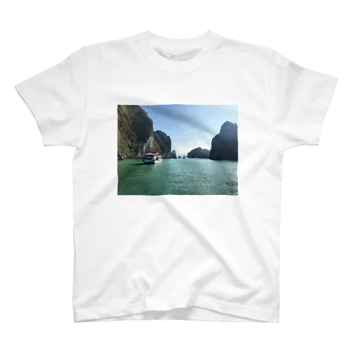 ハロン湾 Regular Fit T-Shirt